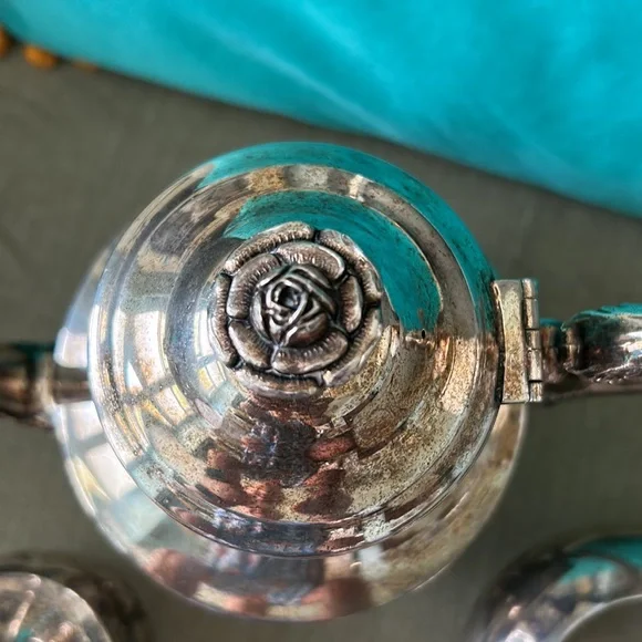 Tea Set - Picture 5 of 16